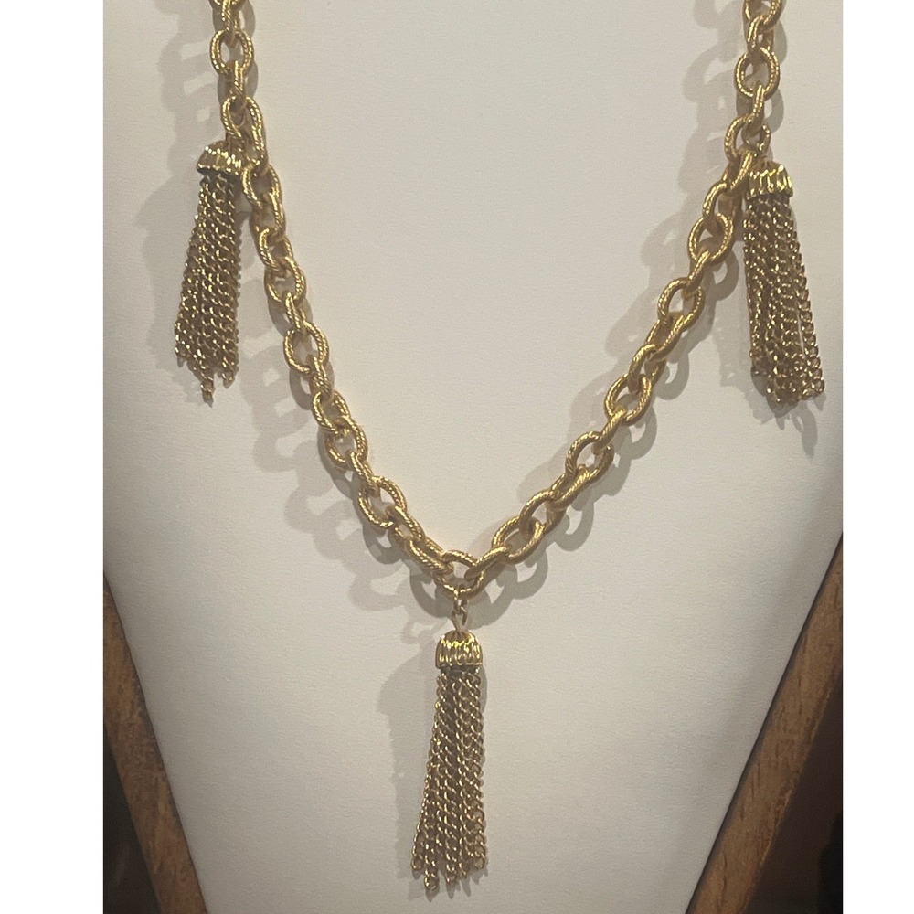 Vtg Gold Tone Chunky Chain Tassel Statement Necklace or Belt 32 Inch - Picture 2 of 5